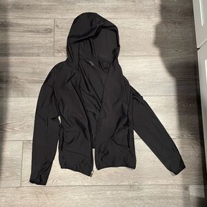 Black maternity performance jacket